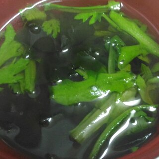 菊菜とワカメの和風スープ